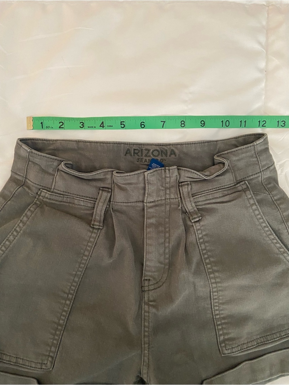 ARIZONA GREEN SHORTS SIZE 3 - Picture 3 of 6
